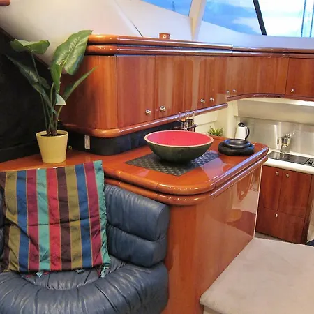 ספינת מלון Lanzarote Yacht פלאיה בלנקה