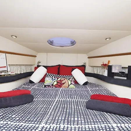 ספינת מלון Lanzarote Yacht פלאיה בלנקה
