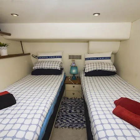 Lanzarote Yacht ספינת מלון *