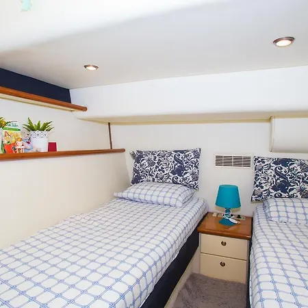 Lanzarote Yacht *