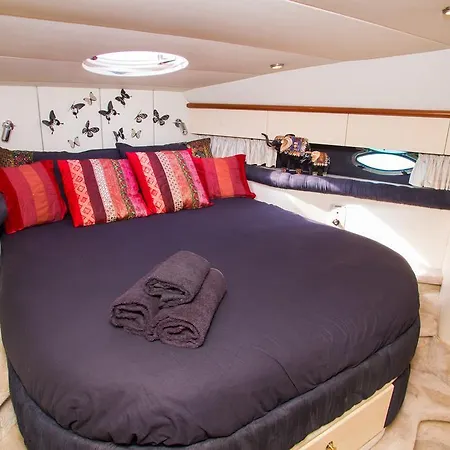 Lanzarote Yacht * Playa Blanca (Lanzarote)