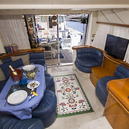 Botel Lanzarote Yacht Playa Blanca (Lanzarote)