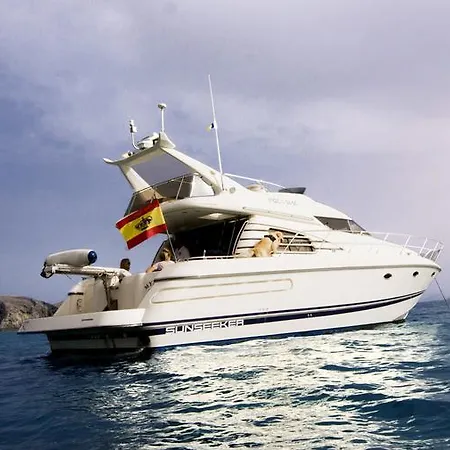 Lanzarote Yacht *