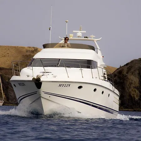 Lanzarote Yacht Ботель *